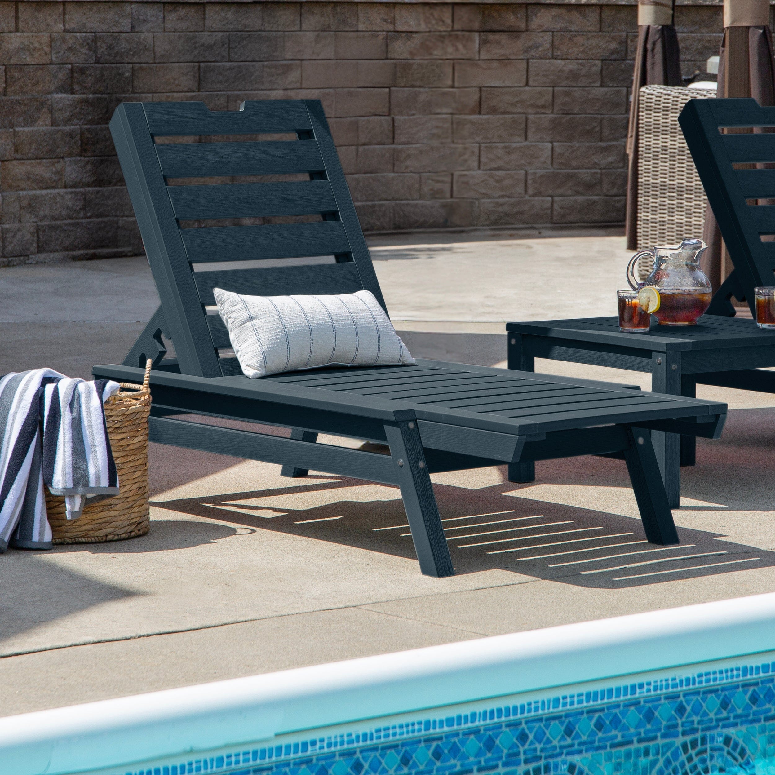 Crestone Chaise Lounge - Image 32