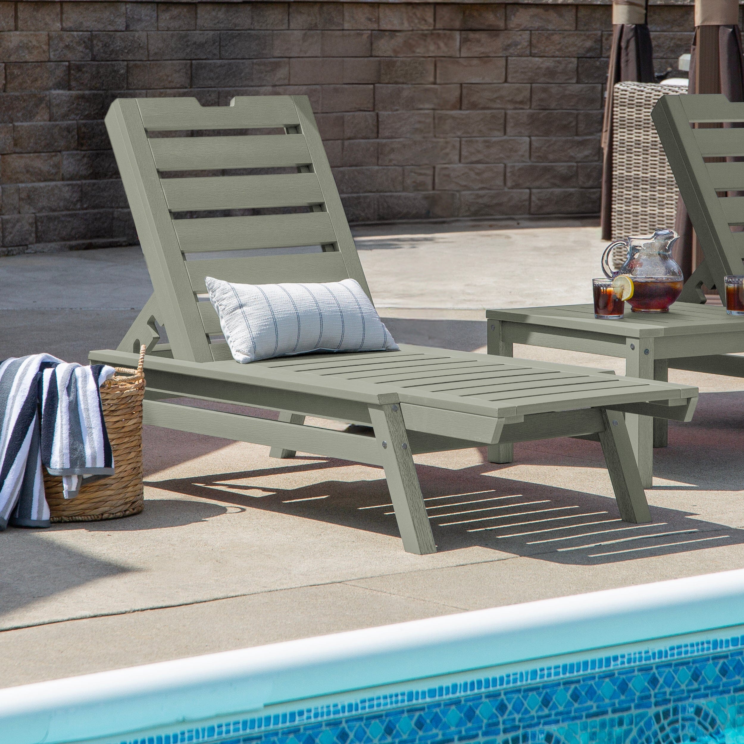 Crestone Chaise Lounge - Image 42