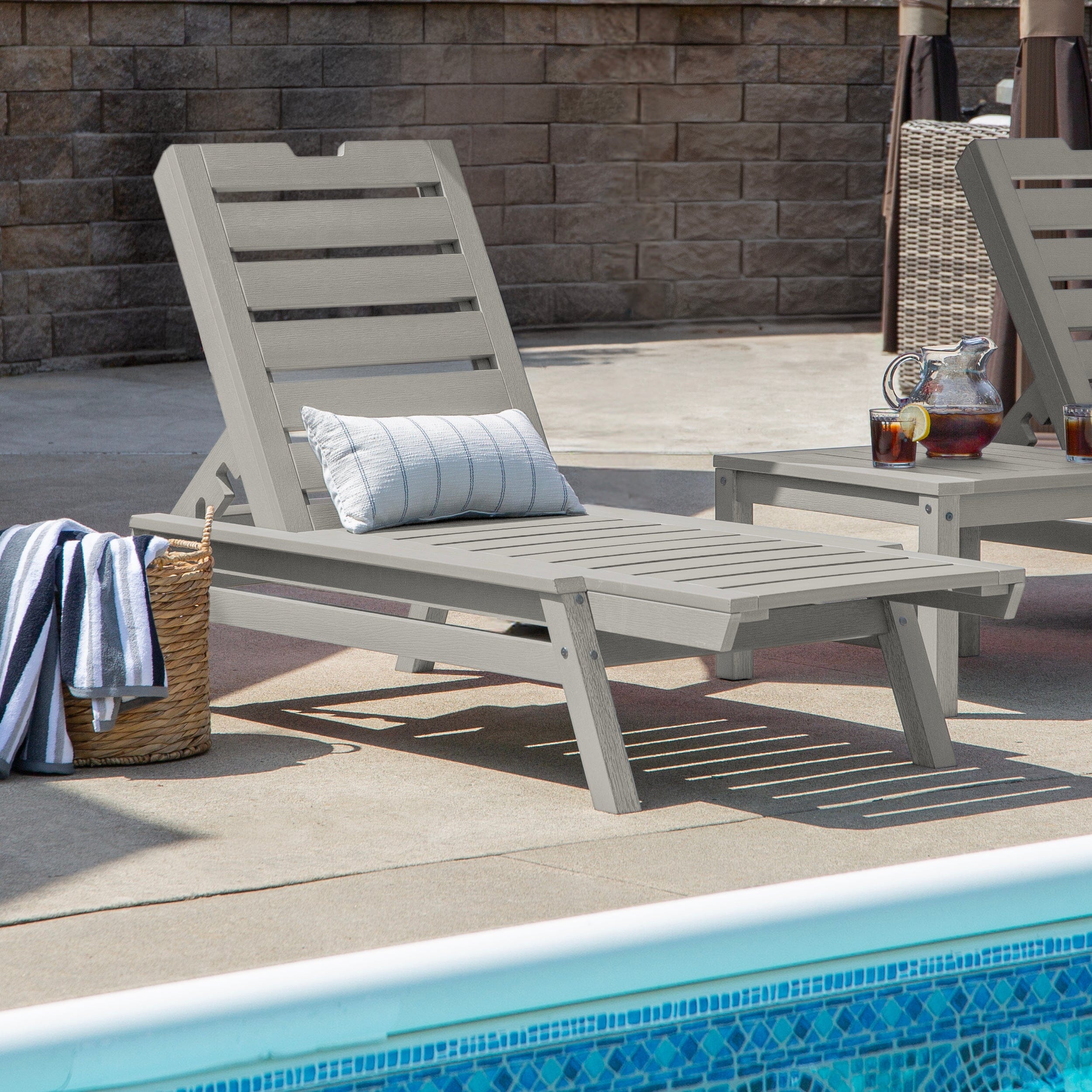 Crestone Chaise Lounge - Image 47