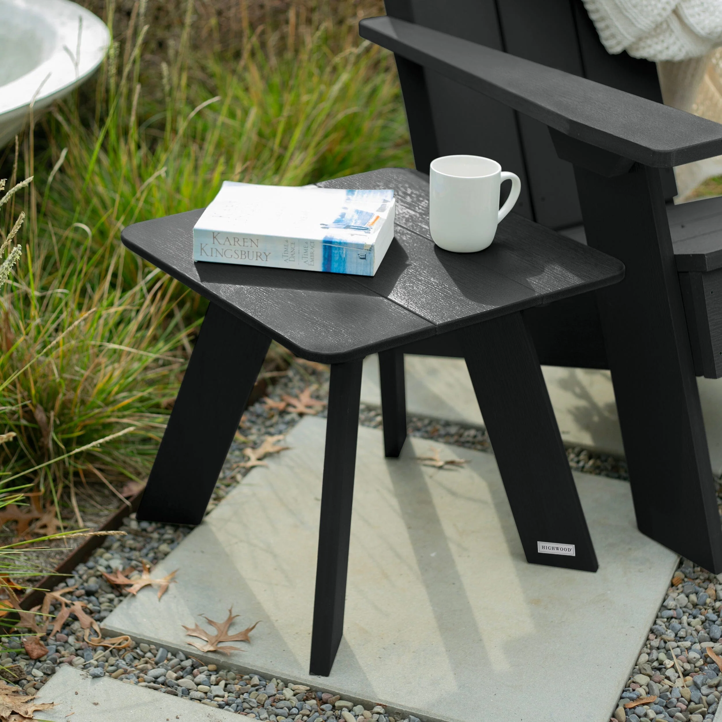 Italica Modern Side Table - Image 5
