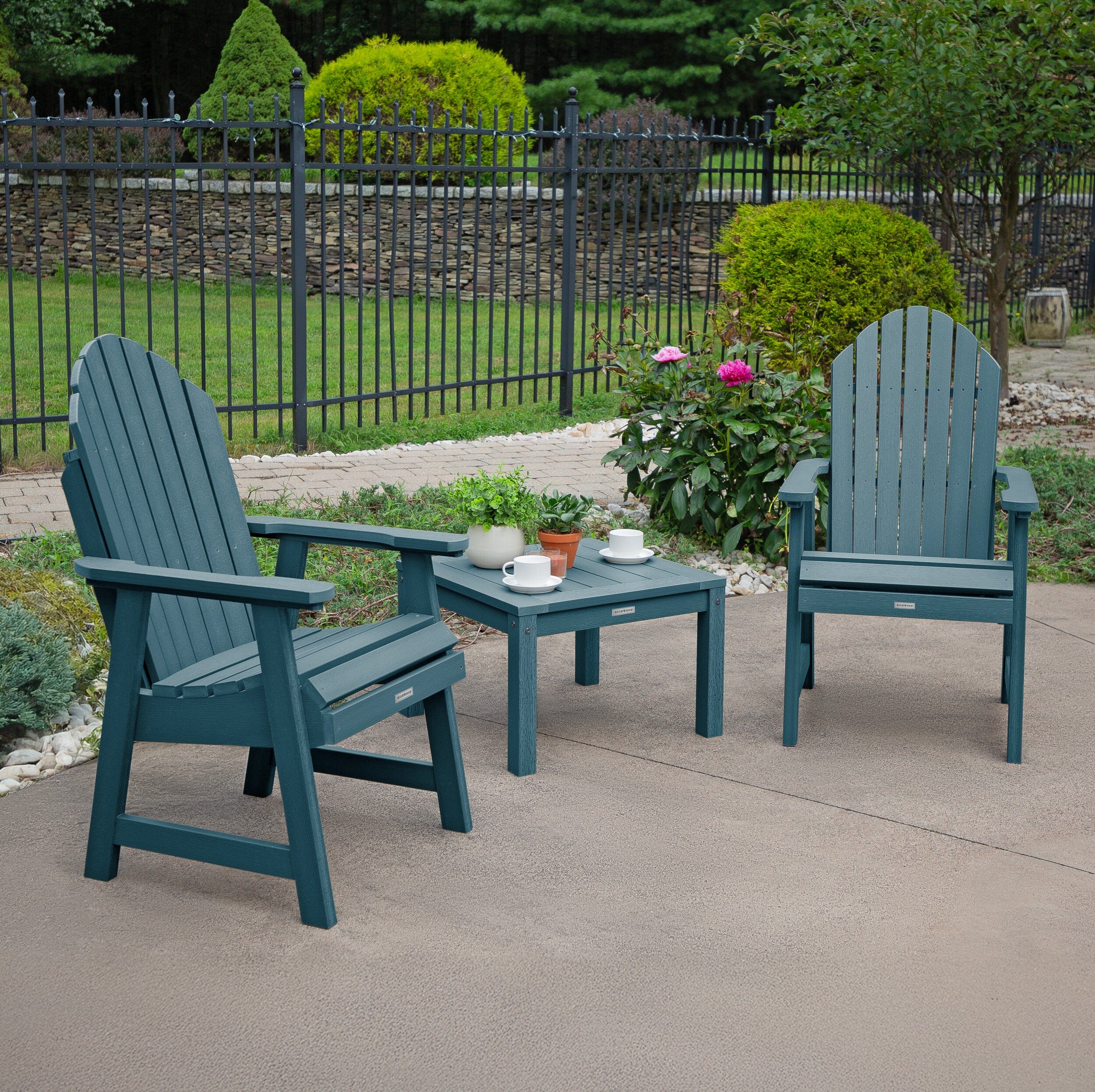 2 Hamilton Deck Chairs with Adirondack Side Table - Image 5
