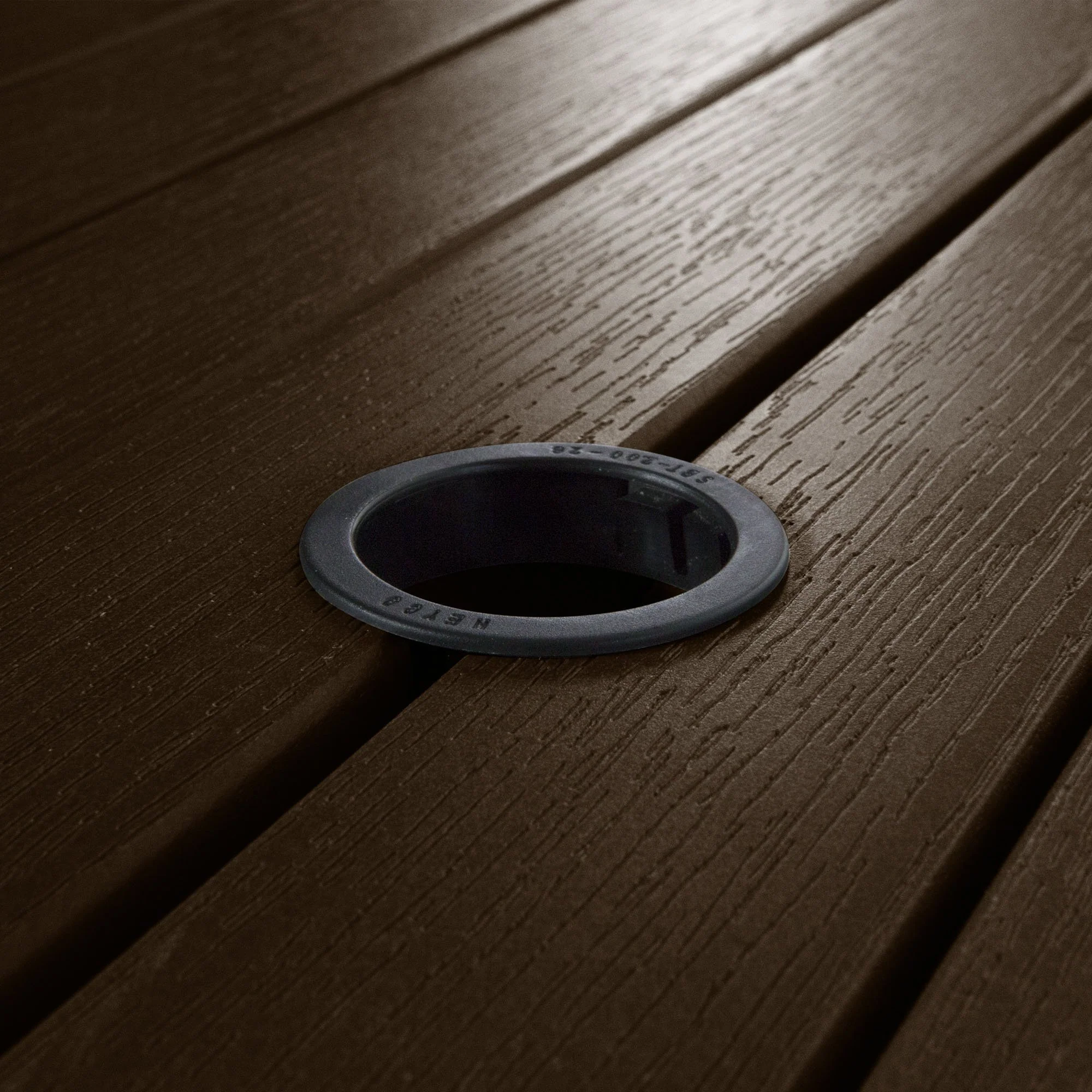 Weatherly 3pc 36in Round Dining Set - Counter Height - Image 4